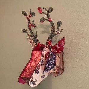 MIHO Unexpected Things deer head